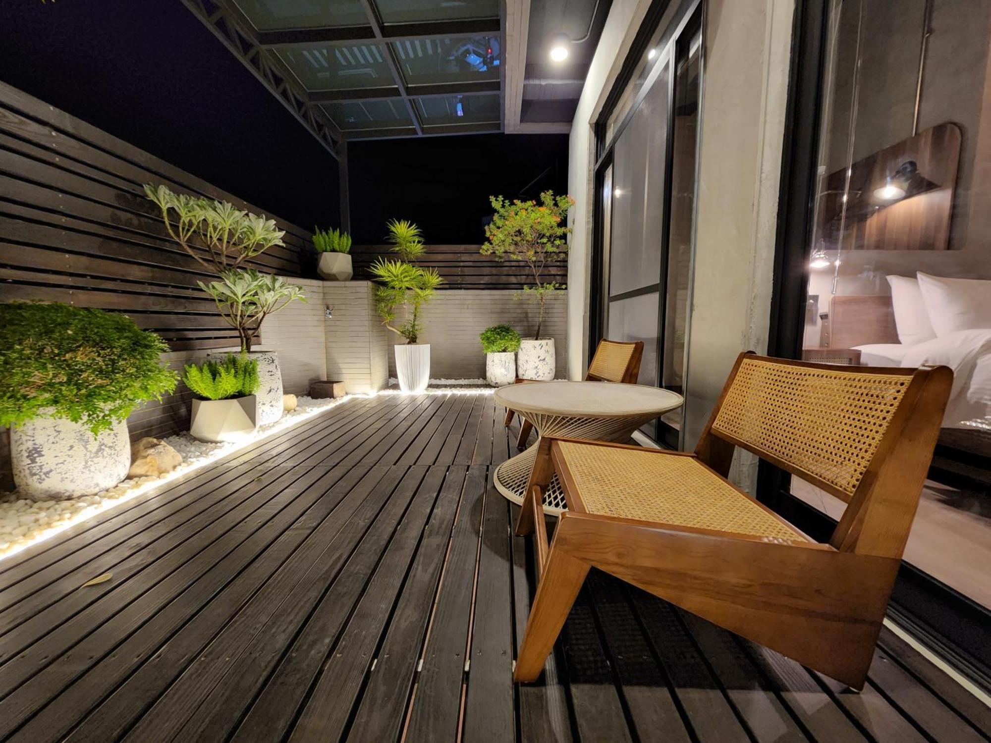 The Retro Tai-Pan Hotel Tainan Exterior photo